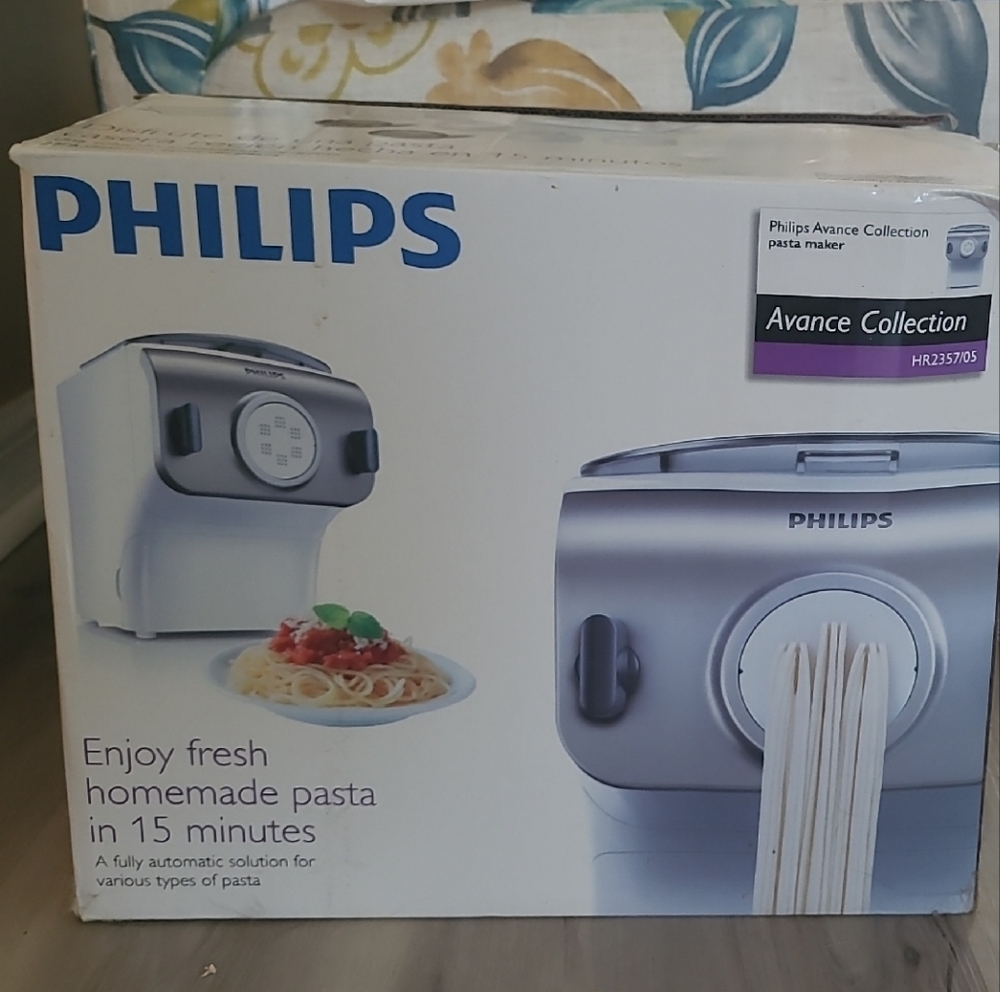 Philips Avance Collection Pasta Maker in Metallic Gray